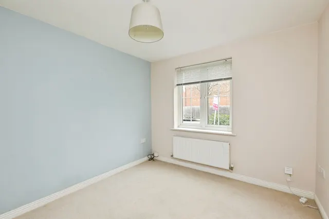 Photo 3 — Denbigh Avenue, Worksop