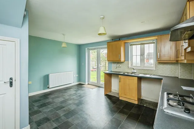 Photo 2 — Denbigh Avenue, Worksop