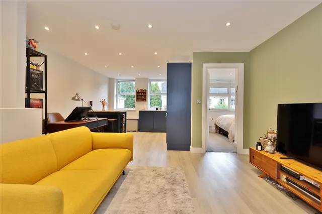 Copse Road, St. John's, GU21, photo 2
