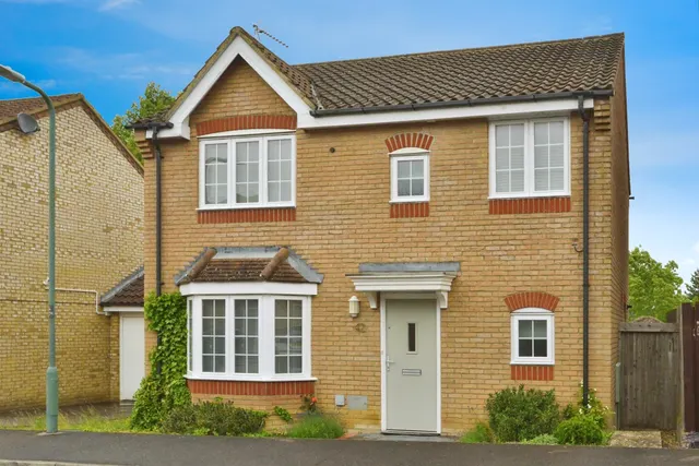 Clifton Moor, Oakhill, Milton Keynes, photo 1