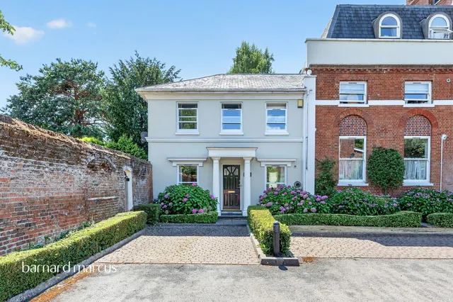 Chalk Lane, Epsom, KT18, photo 1