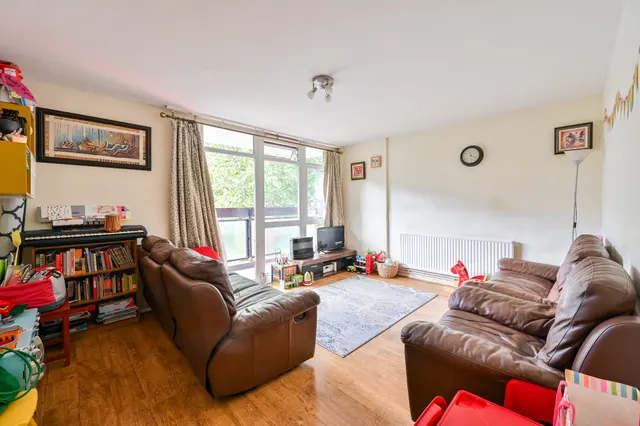 6 Casby House, Dickens Estate, London, photo 1