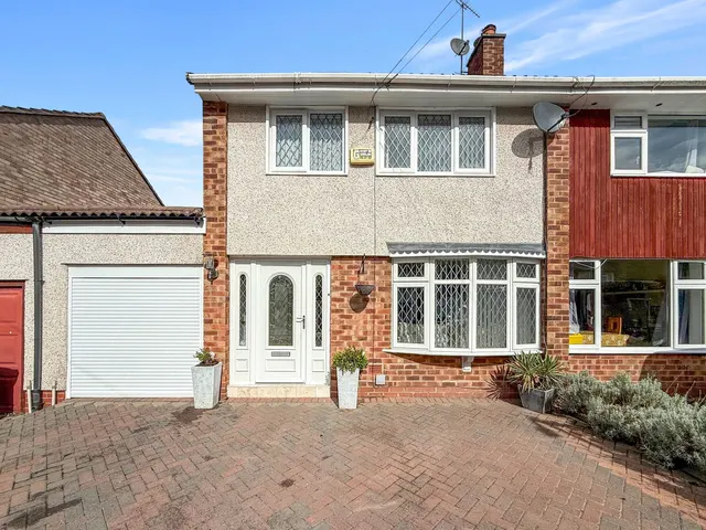 Wentworth Drive, Bromborough, CH63, photo 1