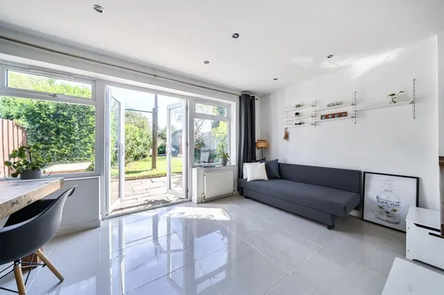 Southfields, Boxford, RG20, photo 2