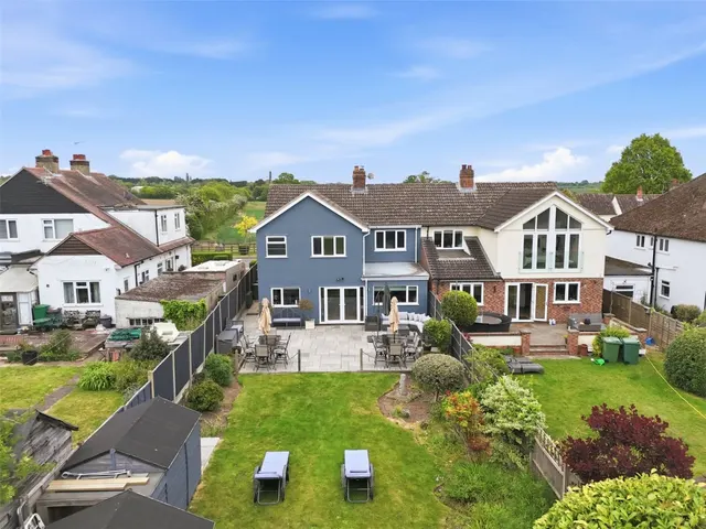 with 4 bedrooms in Little Hallingbury, Bishop's Stortford, CM22, photo 1