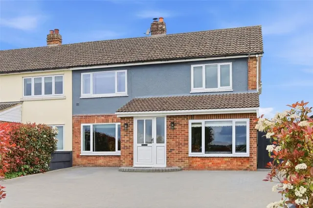 with 4 bedrooms in Little Hallingbury, Bishop's Stortford, CM22, photo 3