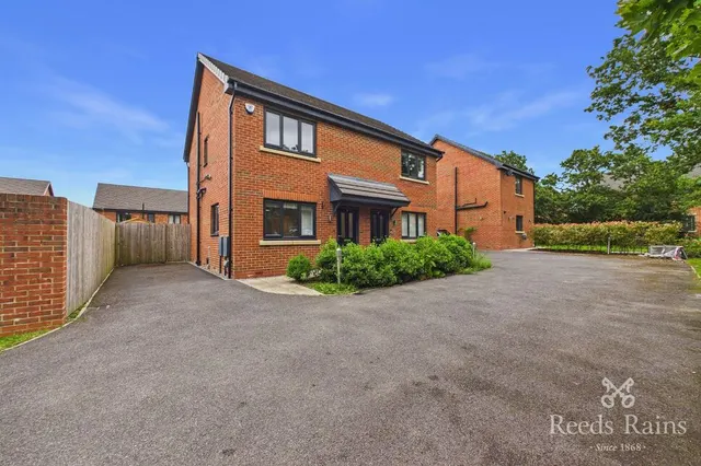Ivy Court, Leyland, Lancashire, PR25, photo 1
