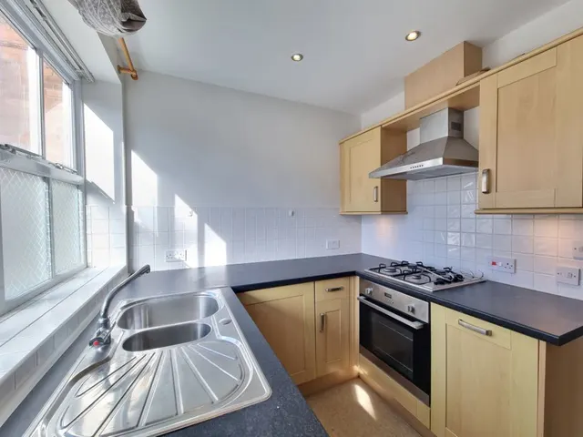 Victoria Park Road, Leicester, LE2, photo 3