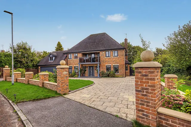 Courtney Place, Altrincham, photo 1