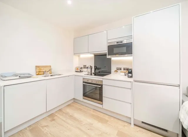Justice Place, Brentford, TW8, photo 3