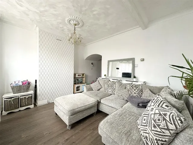 Knockhall Chase, Greenhithe, DA9, photo 2