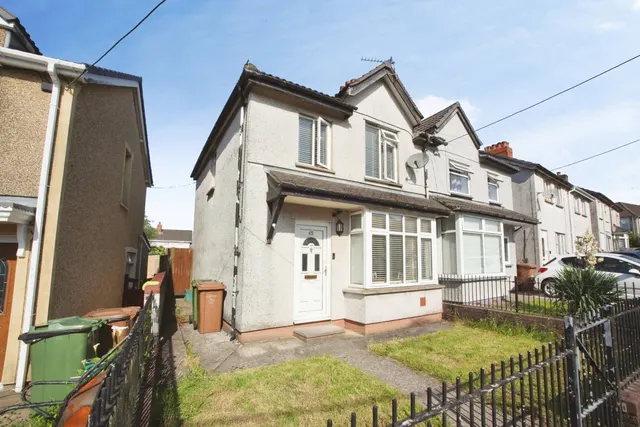 Photo 2 — Cefn Fforest Avenue, Cefn Fforest, Blackwood, Caerphilly, NP12