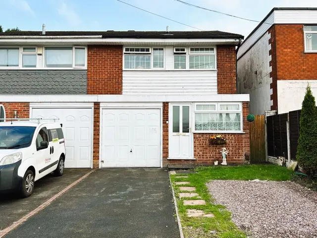 Lindon Road, Brownhills, WS8, photo 1
