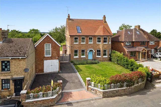 Horton Road, Slapton, Buckinghamshire, LU7 9DB, photo 1