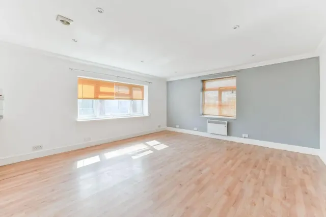 Cresswell Road, London, SE25, photo 1