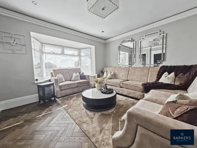 Photo 2 — Newhall Road, Bradford 4 BD4 6AE