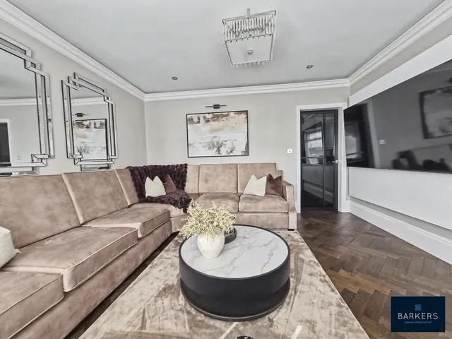 Photo 3 — Newhall Road, Bradford 4 BD4 6AE