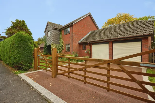 Willow Way, Motcombe, SP7, photo 1