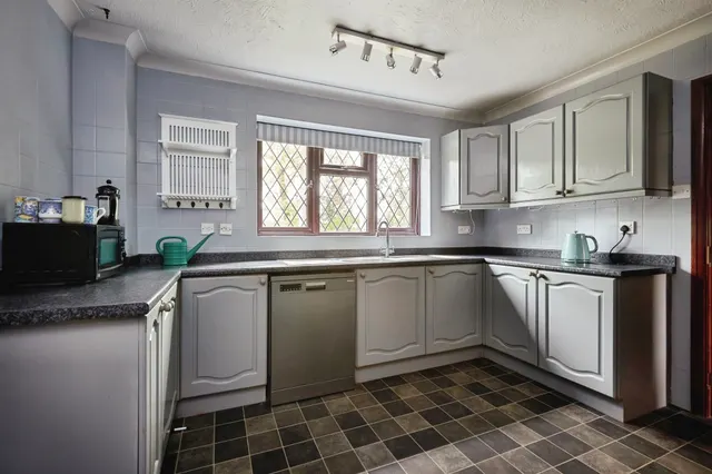 Willow Way, Motcombe, SP7, photo 3