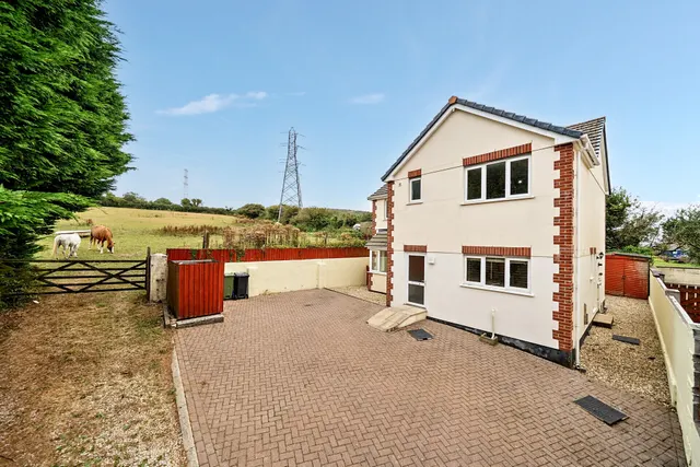 Manor Drive, Fraddon, St. Columb, Cornwall, TR9
