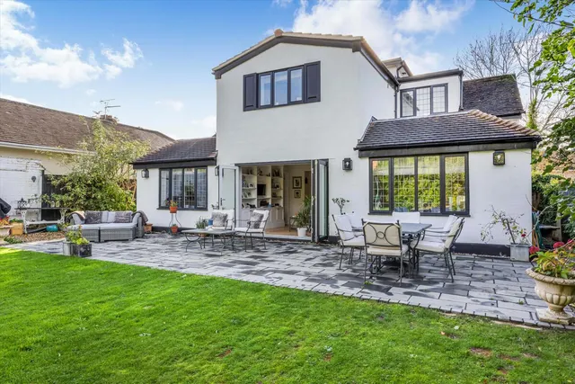 Noverton Lane, Prestbury, GL52, photo 1