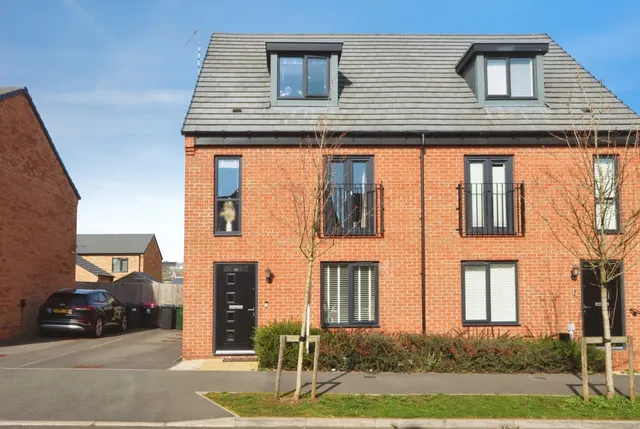 Broomhill Avenue, Waverley, Rotherham, South Yorkshire, S60, photo 1