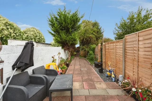 Lower Higham Road, DA12, photo 2