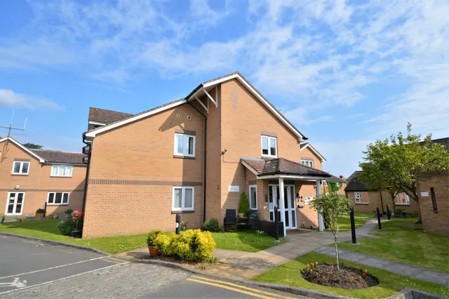 Windmill Road, OX9, photo 1