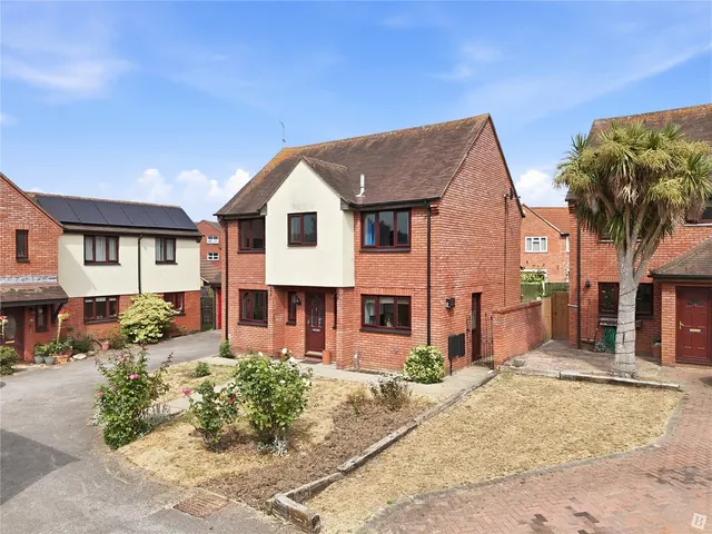 Berry Vale, South Woodham Ferrers, CM3, photo 1