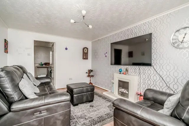 Athol Grove, Chorley, PR6, photo 3