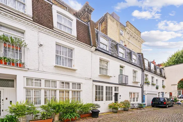 Photo 2 — Colbeck Mews, South Kensington, London, SW7 4LX