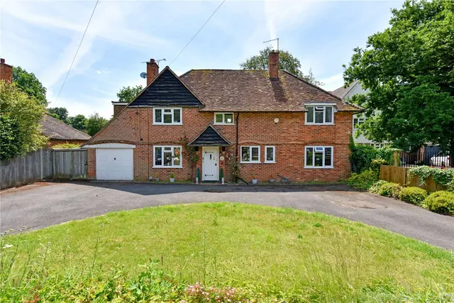 Thicket Grove, Maidenhead, Berkshire, SL6 4LW, photo 1