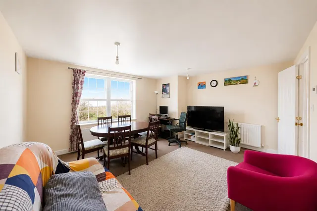 Greenhaven Drive, London, SE28, photo 2