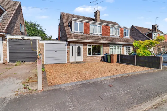 Tavistock Avenue, Stafford, photo 1