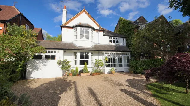 Station Road, Loughton, photo 1