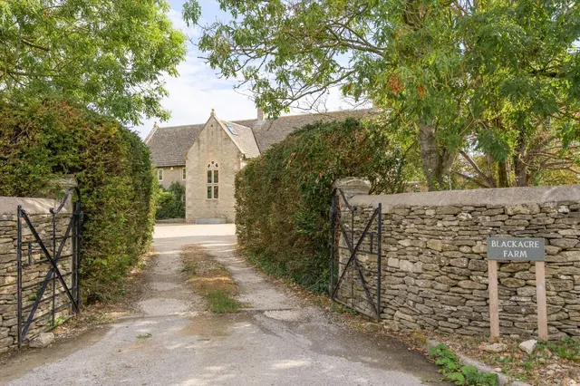 Leigh Road, Holt, BA14, photo 1