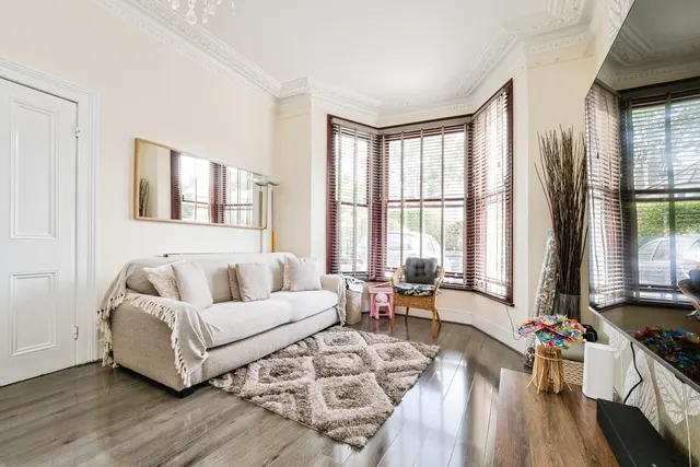 Windsor Road, London, E7, photo 2