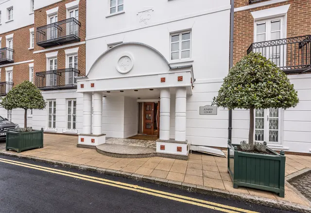 London, W8, photo 2