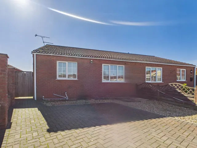 St James Gardens, Mablethorpe, LN12, photo 1