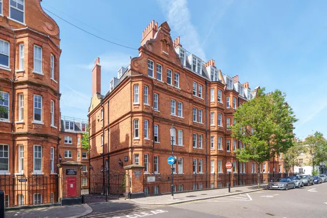 Photo 2 — Elm Park Mansions, Chelsea
