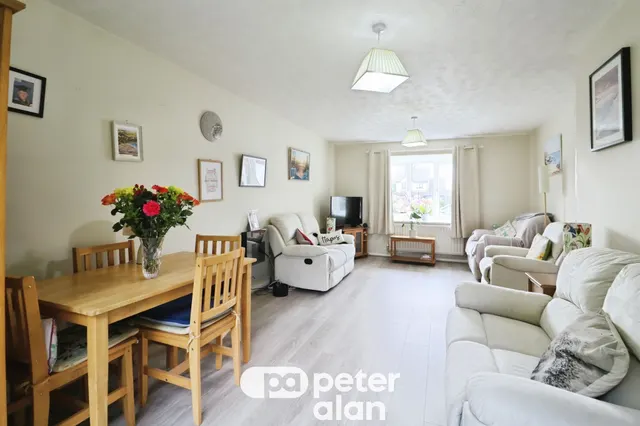 Apollo Close, Cardiff, CF14, photo 3