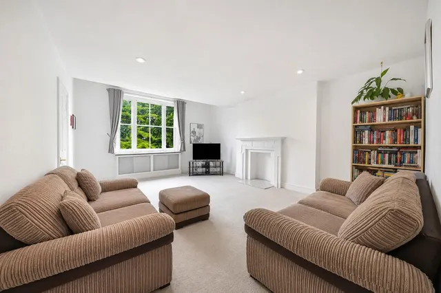 Upper Park Road Belsize Park, London NW3 2UP, photo 1