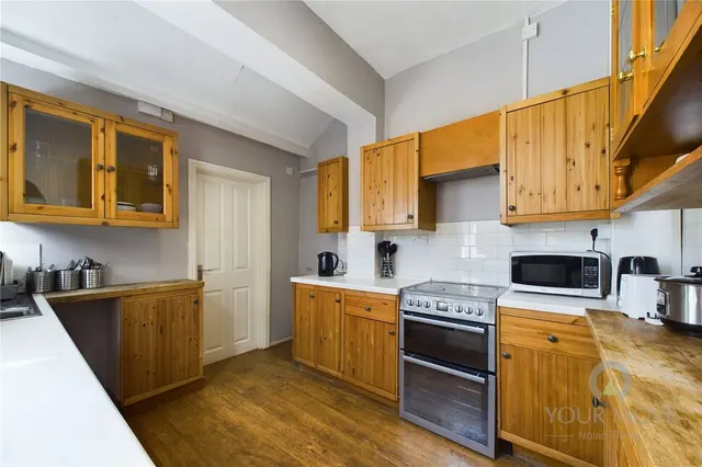 Photo 3 — London Road, Northampton, NN4