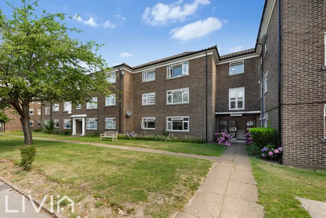 Waldronhyrst, South Croydon, CR2, photo 1
