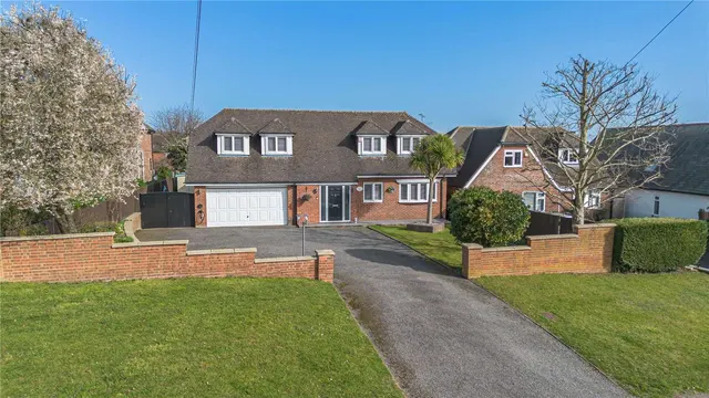 Hill Farm Road, Marlow, Buckinghamshire, SL7 3LU, photo 1