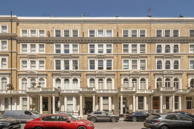 Flat 2, 8 Queens Gate Place, London, photo 1