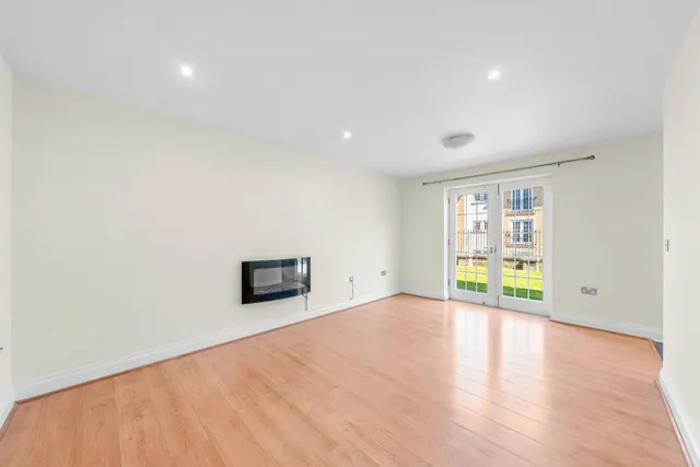 Clifford Drive, Menston, LS29, photo 2