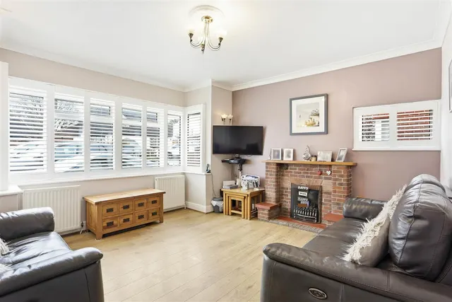 Photo 2 — Link Lane, Wallington, SM6 9DY