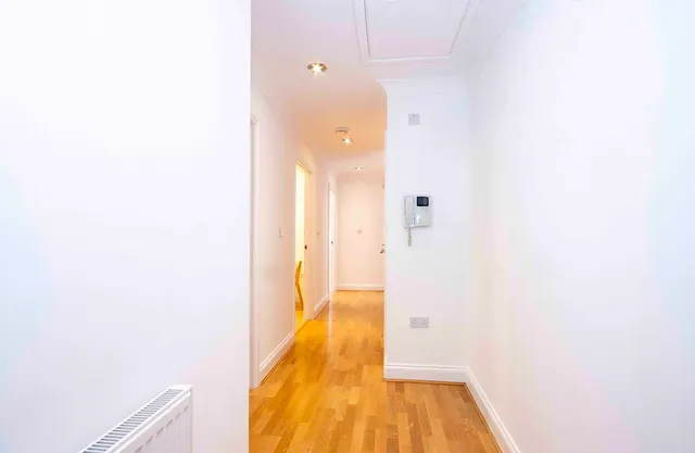 Juniper Court, Chorleywood, WD3, photo 3