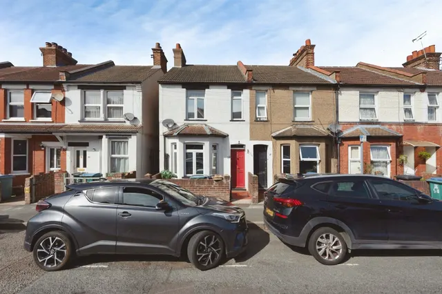 Benskin Road, Watford, WD18, photo 1